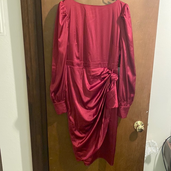NWT Ria Satin Dress - Picture 3 of 7